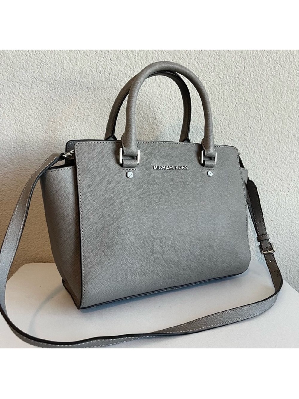 MICHAEL KORS Light Grey Selma Raven Bedford Fulton Satchel Tote Crossbody
